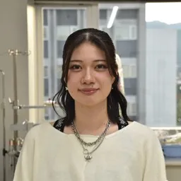 桑原　由蘭の写真