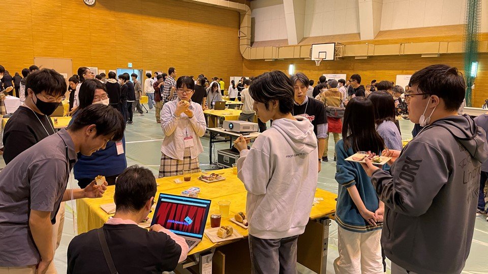 ゲームを作成している様子