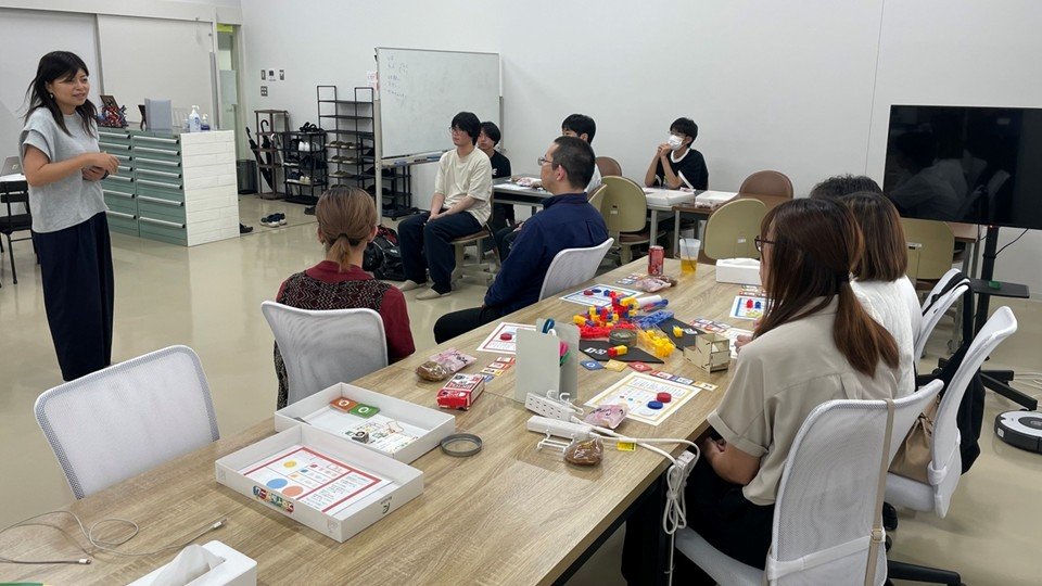 学びの内容を発表する様子
