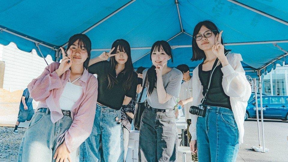 倶知安町の高校生2人とメタバースプロジェクトの学生