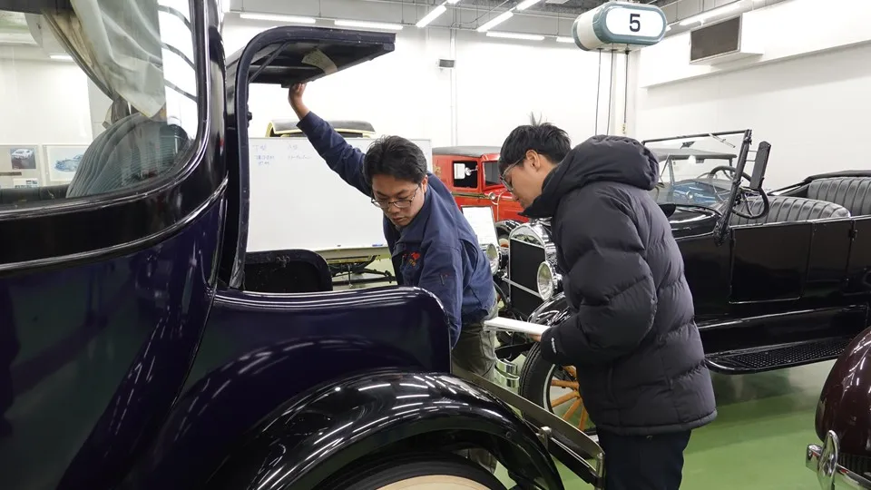 取材を受ける矢神ゼミの学生