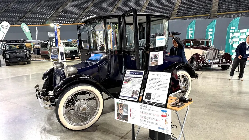 1922年製 デトロイトエレクトリックカー Model90