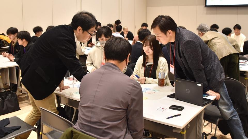 テーブルディスカッションの様子①