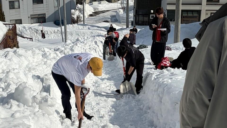 雪かきの様子①